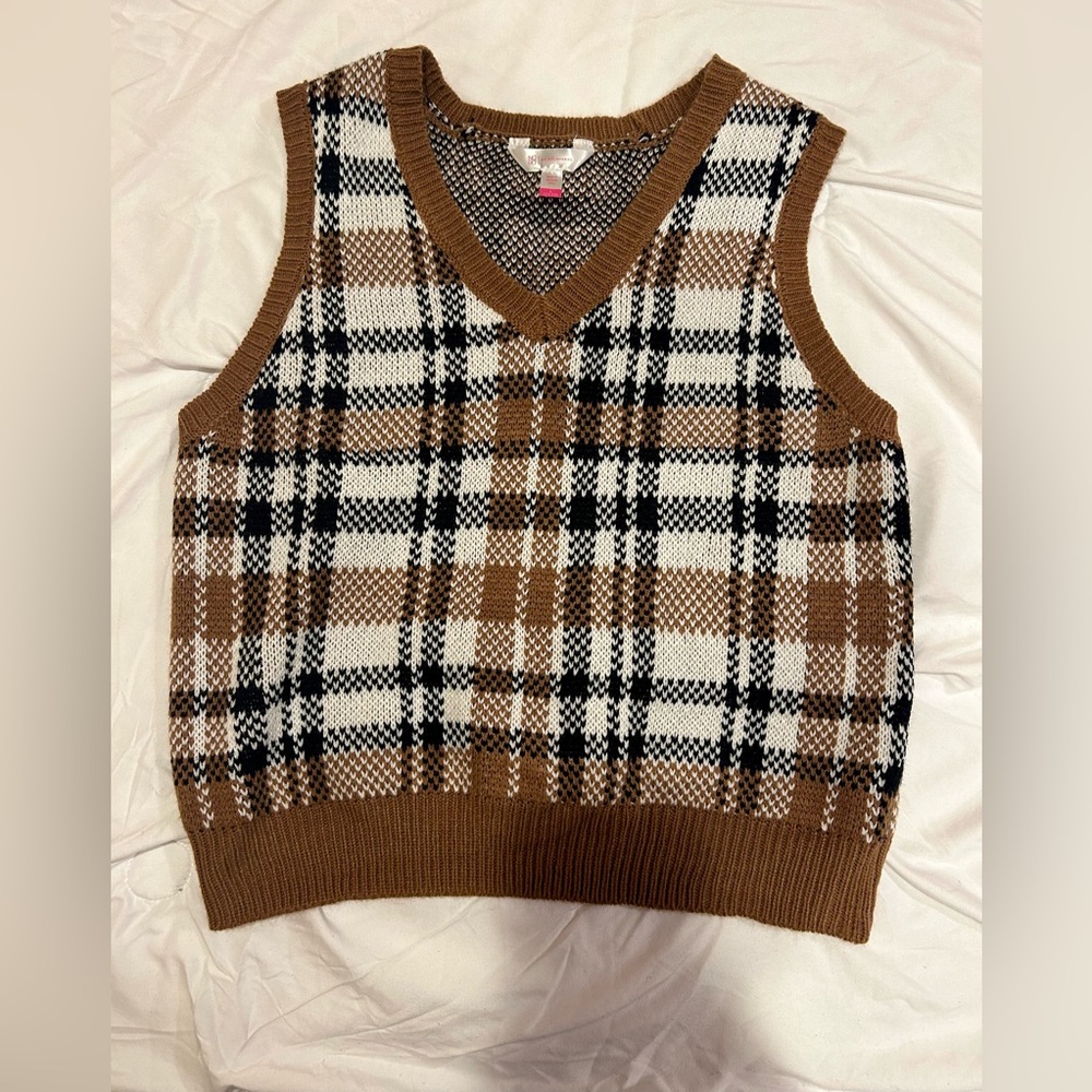 WOMENS LARGE fleece vest style sweater 🤎